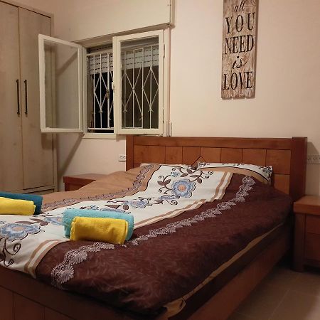 3 stairs only to a cozy flat on favorite Hillel st Apartment Haifa Exterior foto
