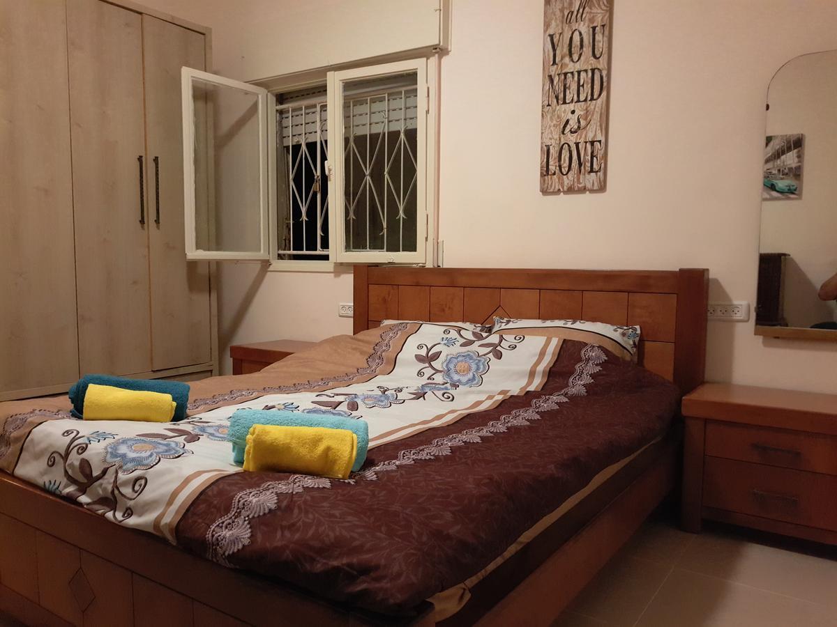 3 stairs only to a cozy flat on favorite Hillel st Apartment Haifa Exterior foto