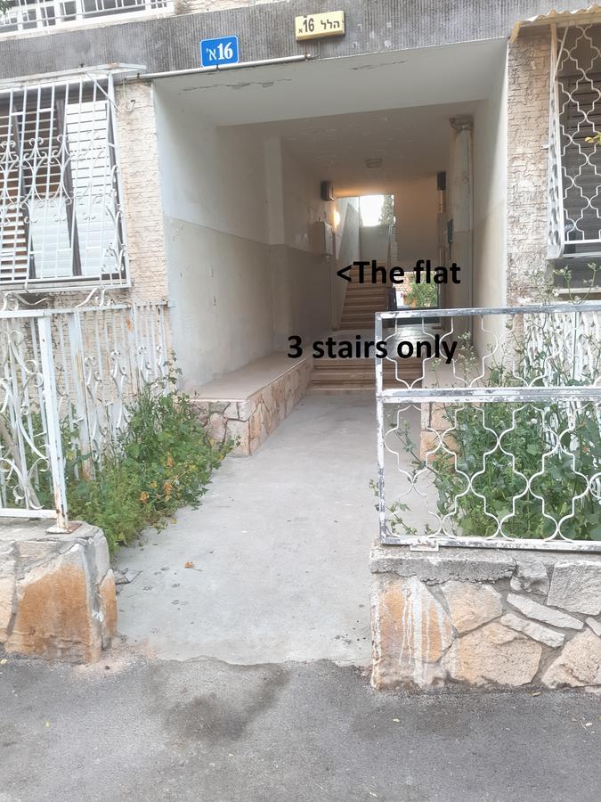 3 stairs only to a cozy flat on favorite Hillel st Apartment Haifa Exterior foto